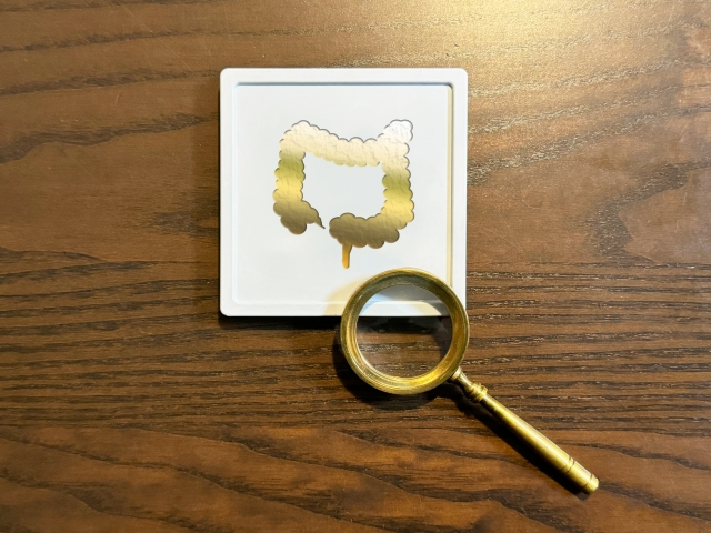 大腸の影と虫眼鏡