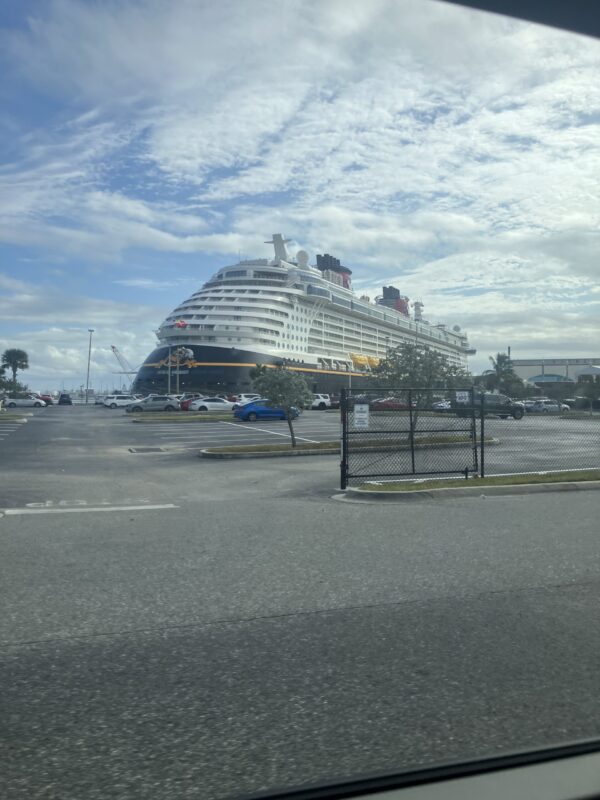 ディズニーファンタジー号