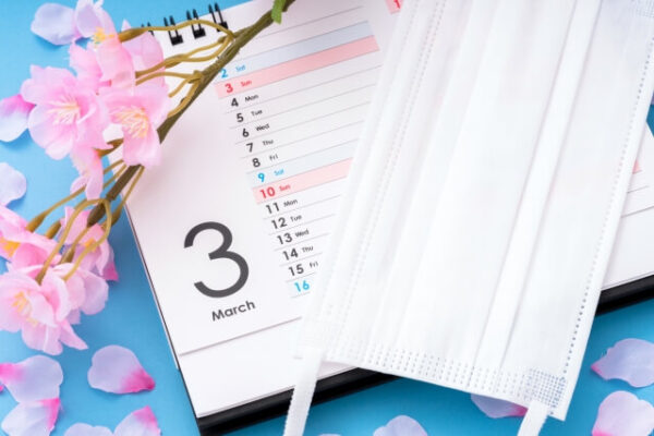 カレンダーとマスクと桜