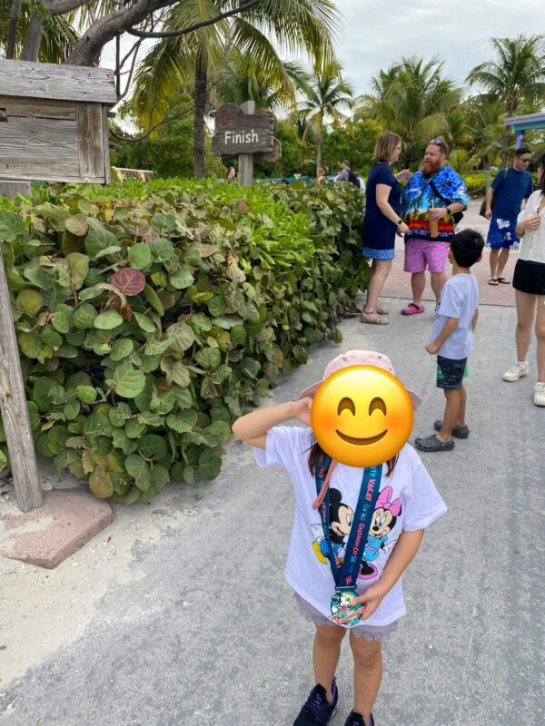 キャスタウェイキーの5Kマラソンゴール