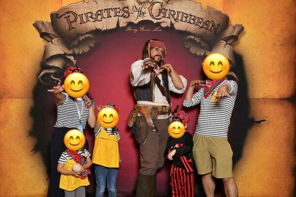 ディズニークルーズジャックスパロウとの写真