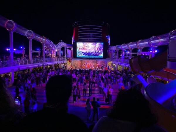 ディズニークルーズパイレーツナイトショー